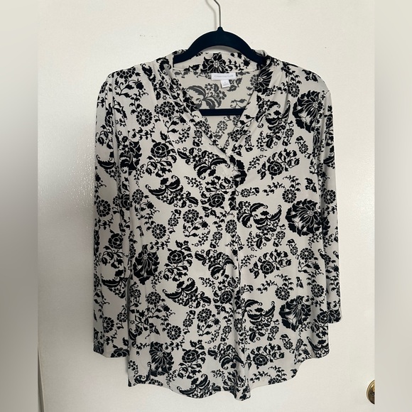 Charter Club size S glory flowery top 🖤 - Picture 10 of 10